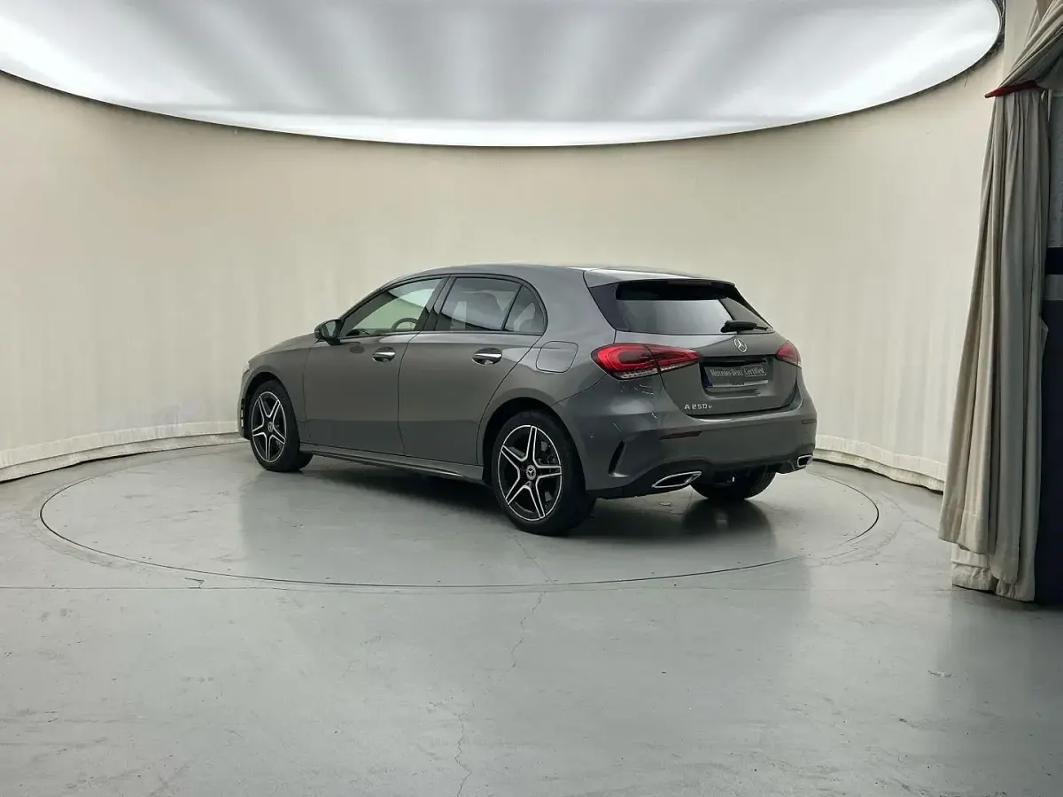 Usado Mercedes A250 218 CV (160 kW) 2022 Gris