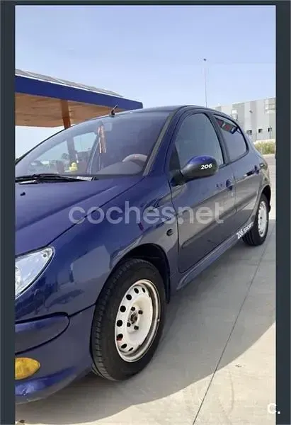 Usado Peugeot 206 75 CV (55 kW) 2003 Azul Berlina