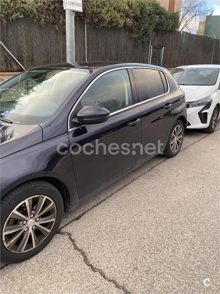 Usado Peugeot 308 Active 110 CV (80 kW) 2015 Azul Berlina