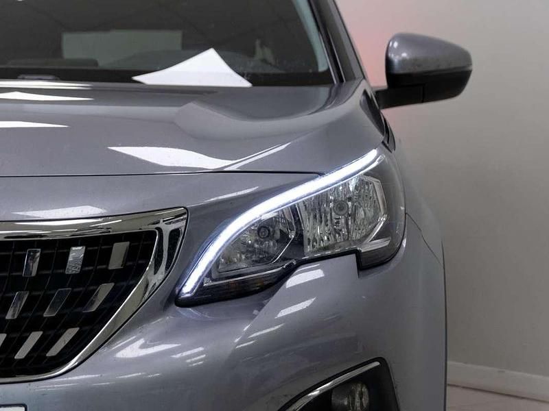 Käytetty Peugeot 3008 Allure 131 HP (96 kW) 2017 Harmaa Tila-auto