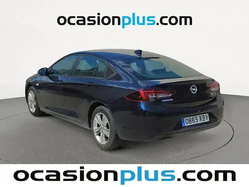 Usado Opel Insignia Selective 140 CV (102 kW) 2017 Negro Berlina
