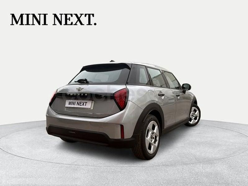 Usado Mini Cooper 114 kW (156 CV) 2025 Gris / plata Utilitario