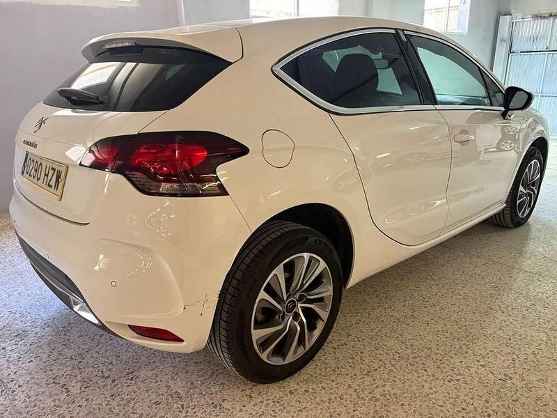 Usado Citroën DS4 113 CV (83 kW) 2014 Blanco Utilitario