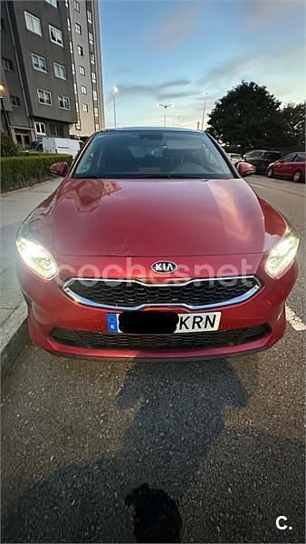 Rojo Usado 2018 Kia Ceed Utilitario | 14.499 € (Precio justo) - Imagen 1/4