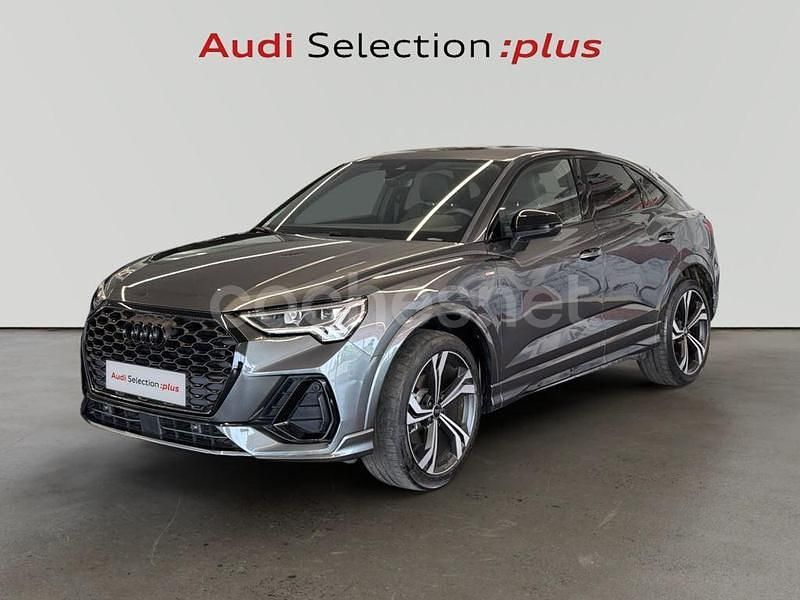 Gris / plata Usado 2024 Audi Q3 Sportback Ambiente SUV | 44.900 € (Caro) - Imagen 1/4