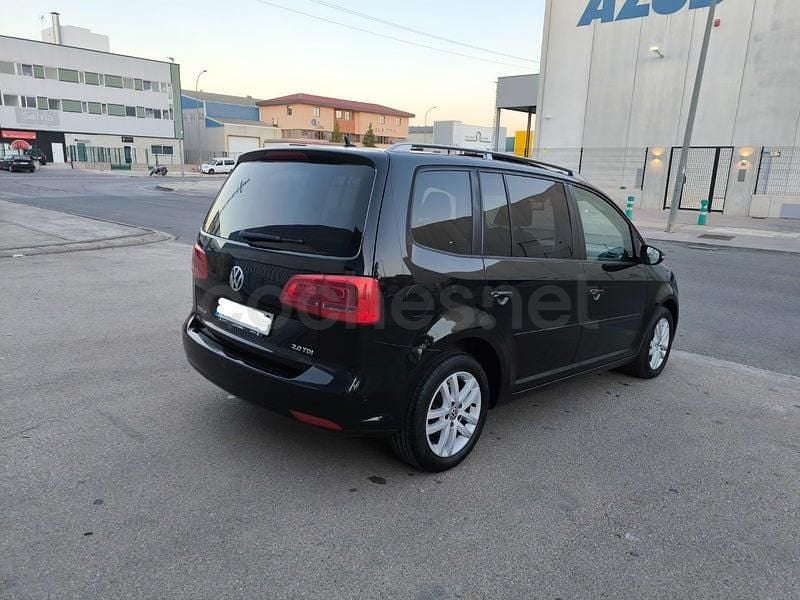 Usado VW Touran Sport 140 CV (102 kW) 2011 Negro Monovolumen