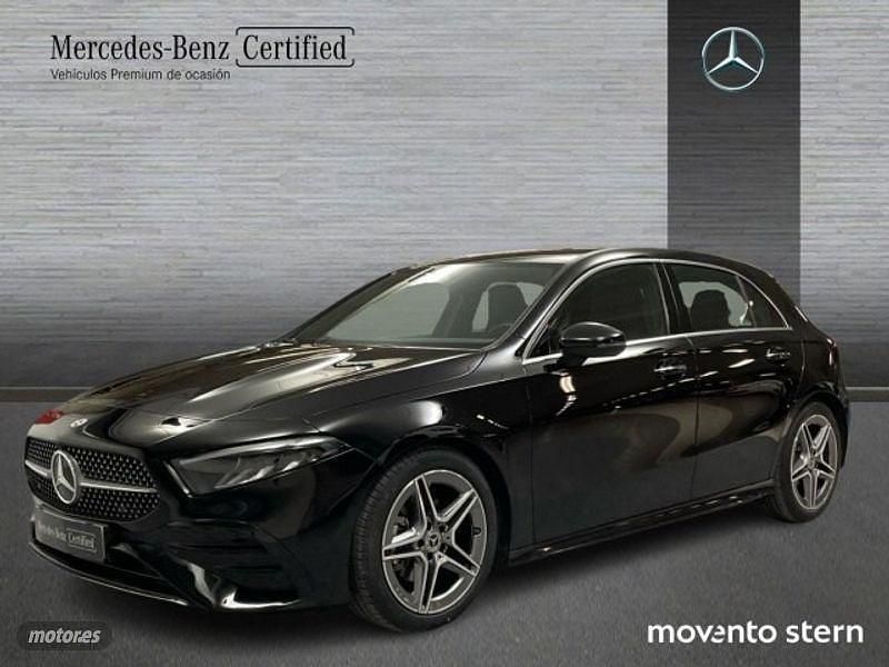 Negro noche Usado 2024 Mercedes A200 AMG line Berlina | 33.800 € (Buen precio) - Imagen 1/4