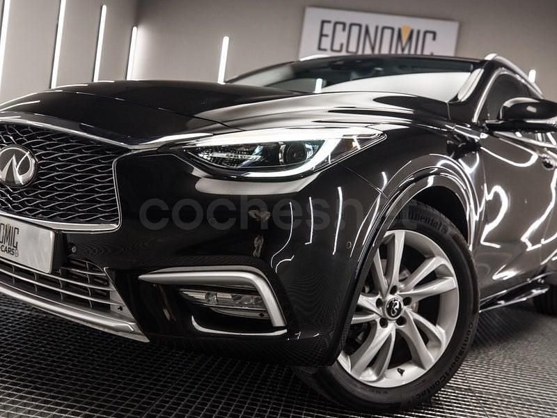 Usado Infiniti Q30 Premium 156 CV (114 kW) 2019 Negro Berlina