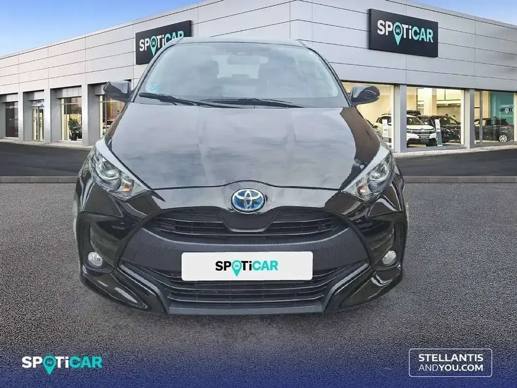 Usado Toyota Yaris Edition 125 CV (91 kW) 2022 Negro Utilitario