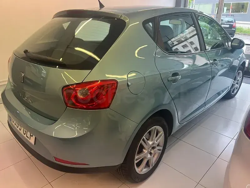 Usado Seat Ibiza Style 105 CV (77 kW) 2009 Verde Berlina