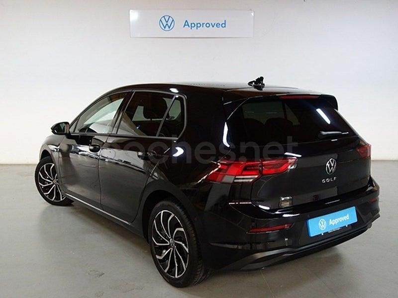 Brugt VW Golf VIII Life 130 HK (95 kW) 2022 Sort Sedan