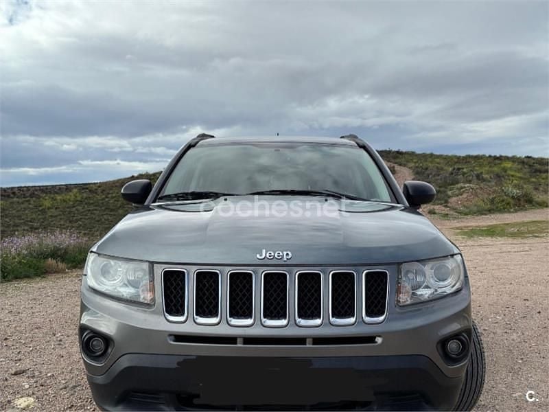 Usado Jeep Compass Limited 163 CV (119 kW) 2013 Gris / plata SUV