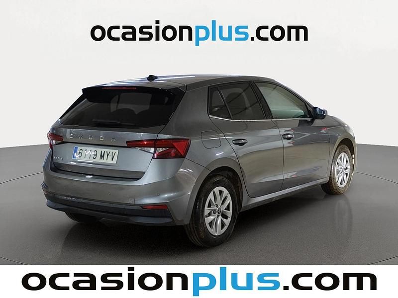 Usado Skoda Fabia Selection 95 CV (69 kW) 2025 Gris Utilitario
