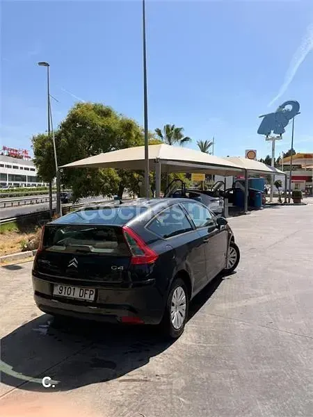 Usado Citroën C4 92 CV (67 kW) 2005 Negro Berlina