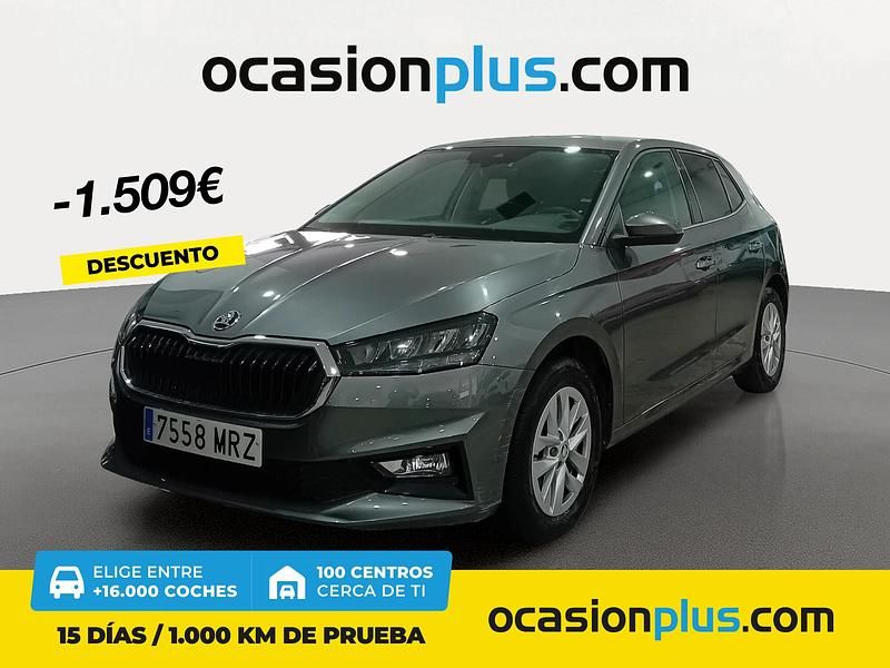 Gris Usado 2024 Skoda Fabia Selection Berlina | 16.600 € (Super precio) - Imagen 1/4