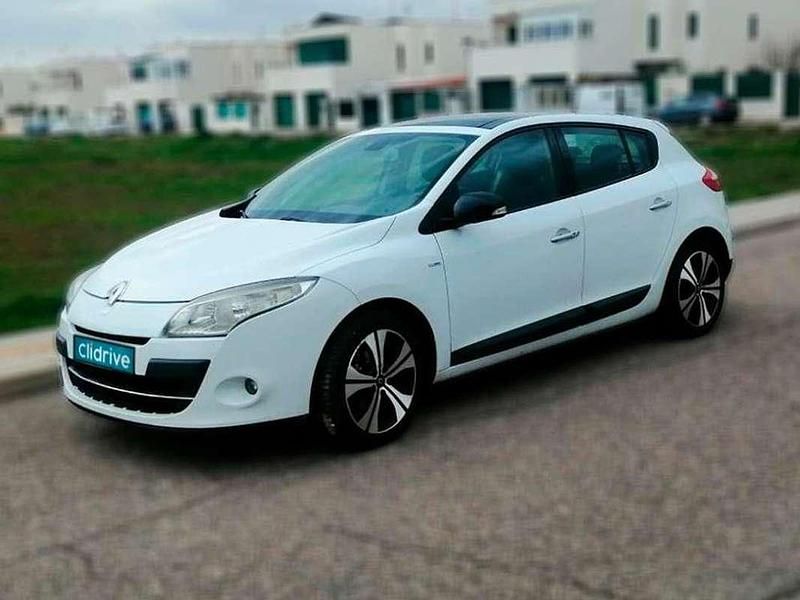 Usado Renault Mégane Bose Edition 131 CV (96 kW) 2011 Blanco Familiar