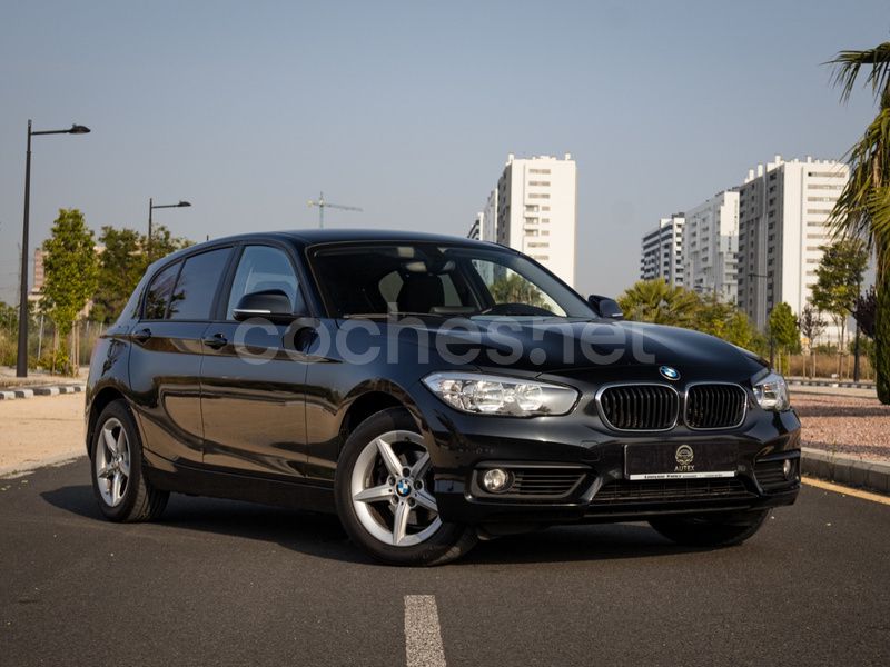 Negro Usado 2018 BMW 118 Comfort Edition Utilitario | 14.499 € (Precio justo) - Imagen 1/4