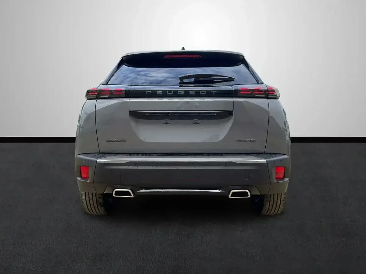 Usado Peugeot 2008 Allure 145 CV (106 kW) 2024 Gris SUV