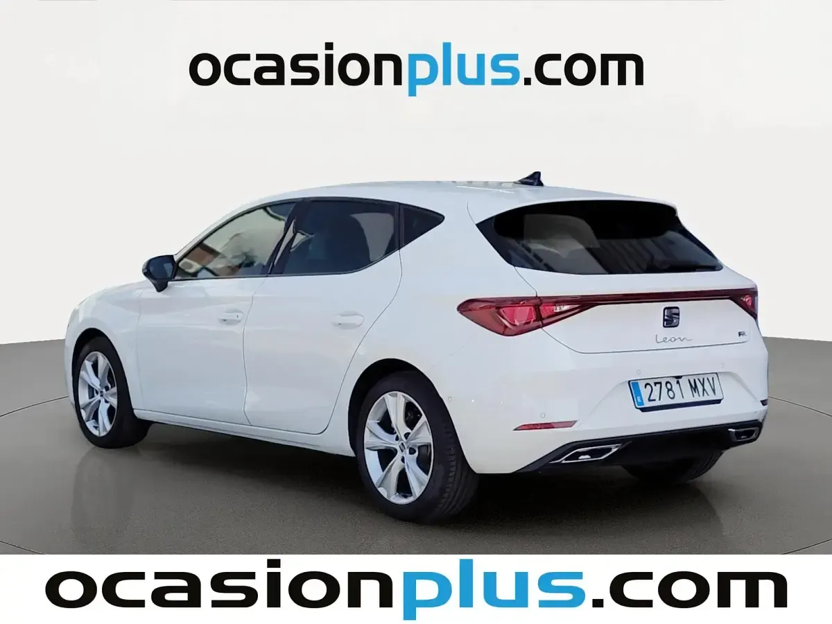 Usado Seat Leon FR 150 CV (110 kW) 2025 Blanco Utilitario