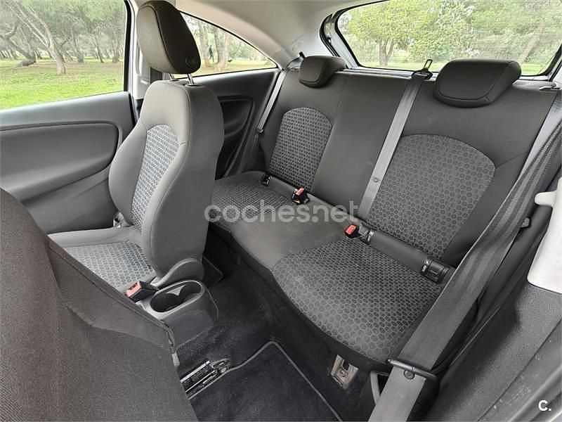 Usado Opel Corsa Business 90 CV (66 kW) 2017 Gris / plata Berlina