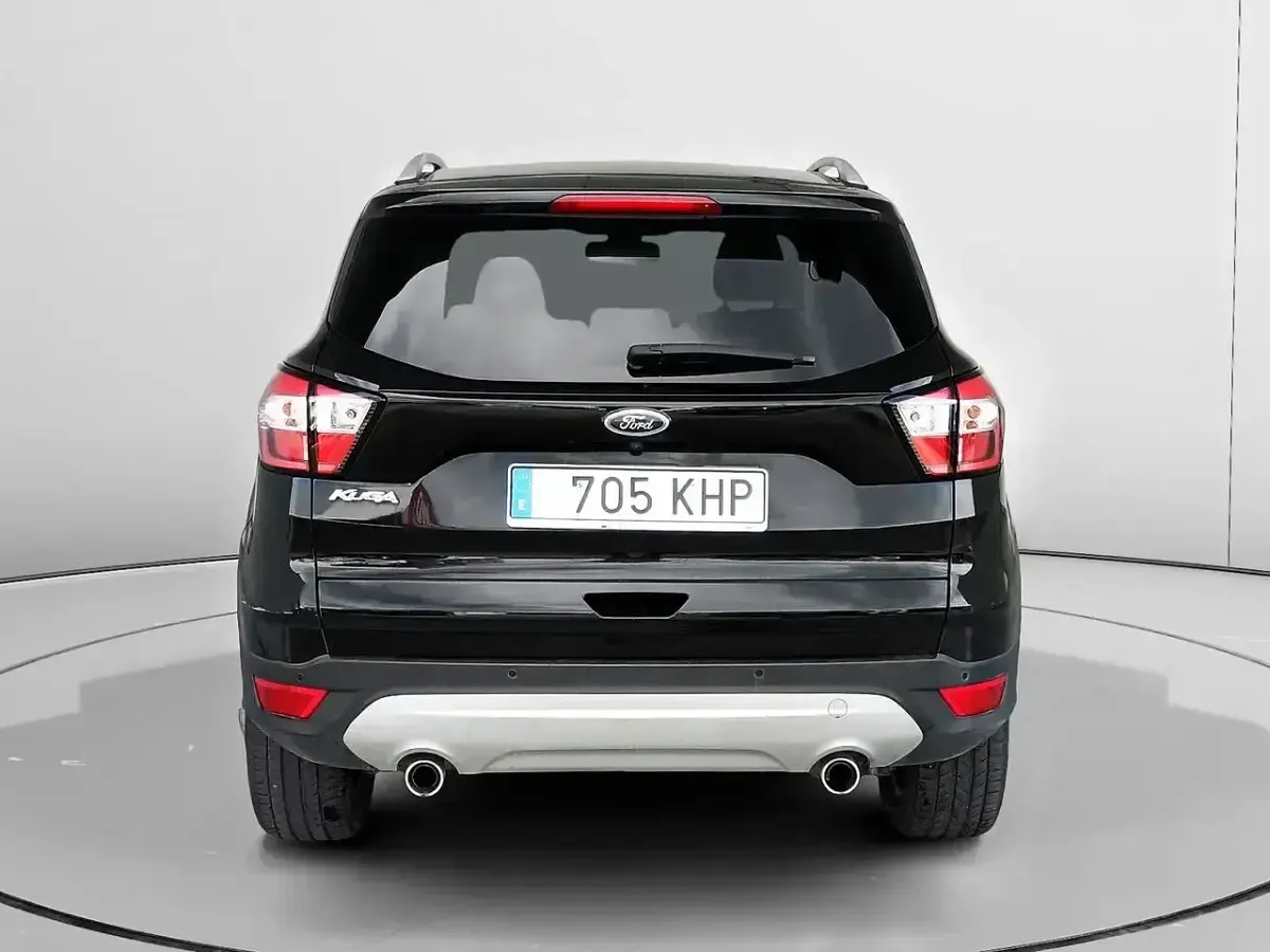 Usado Ford Kuga Titanium 120 CV (88 kW) 2018 Negro SUV