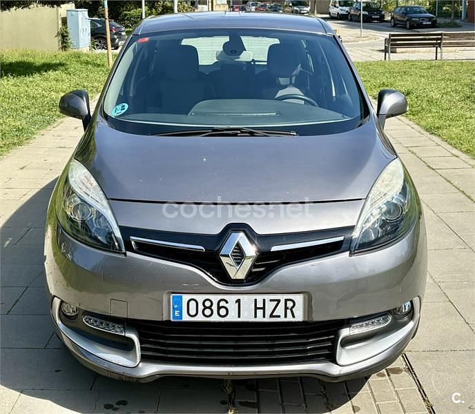 Usado Renault Scénic III Expression 115 CV (84 kW) 2014 Gris / plata Monovolumen