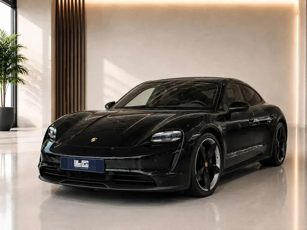 Usado Porsche Taycan 300 kW (408 CV) 2021 Negro Coupe