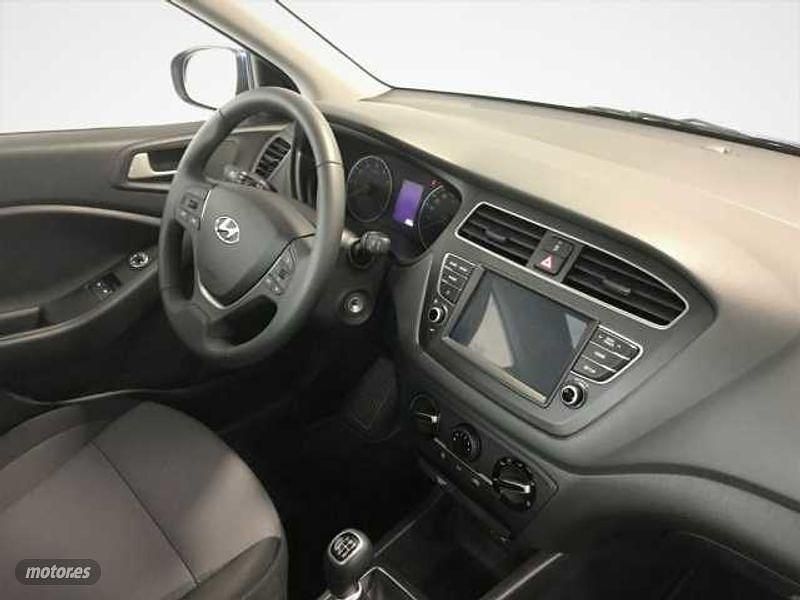 Usado Hyundai i20 85 CV (62 kW) 2020 Blanco Utilitario