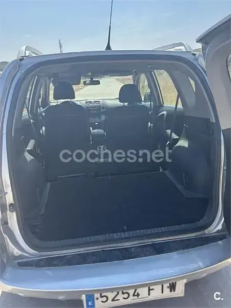 Usado Toyota RAV4 Luna 136 CV (100 kW) 2007 Gris / plata SUV