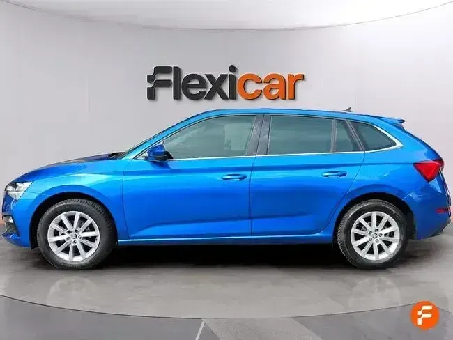 Usado Skoda Scala Ambition 95 CV (69 kW) 2021 Azul Utilitario