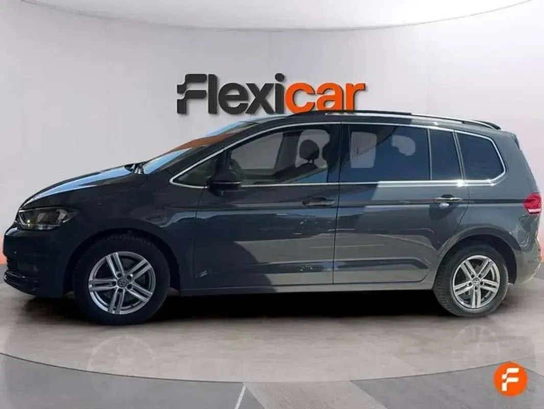 Usado VW Touran Advance 150 CV (110 kW) 2020 Gris Monovolumen