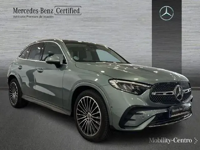 Usado Mercedes GLC220 197 CV (144 kW) 2025 Verde plata SUV
