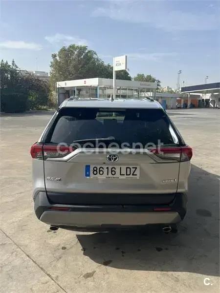 Usado Toyota RAV4 Hybrid Advance 197 CV (144 kW) 2020 Gris / plata SUV