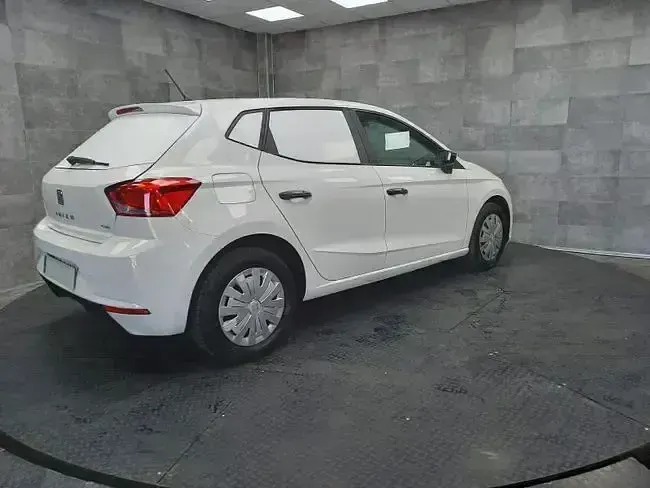 Usado Seat Ibiza Business 90 CV (66 kW) 2021 Blanco Utilitario