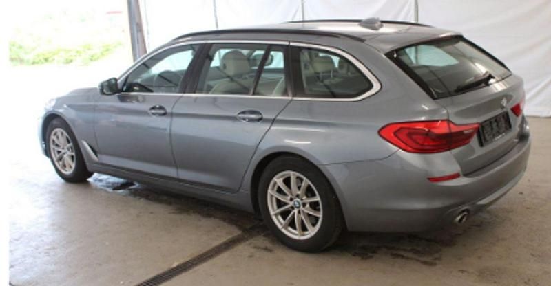 Usado BMW 520 190 CV (139 kW) 2018 Azul claro metalizado Familiar