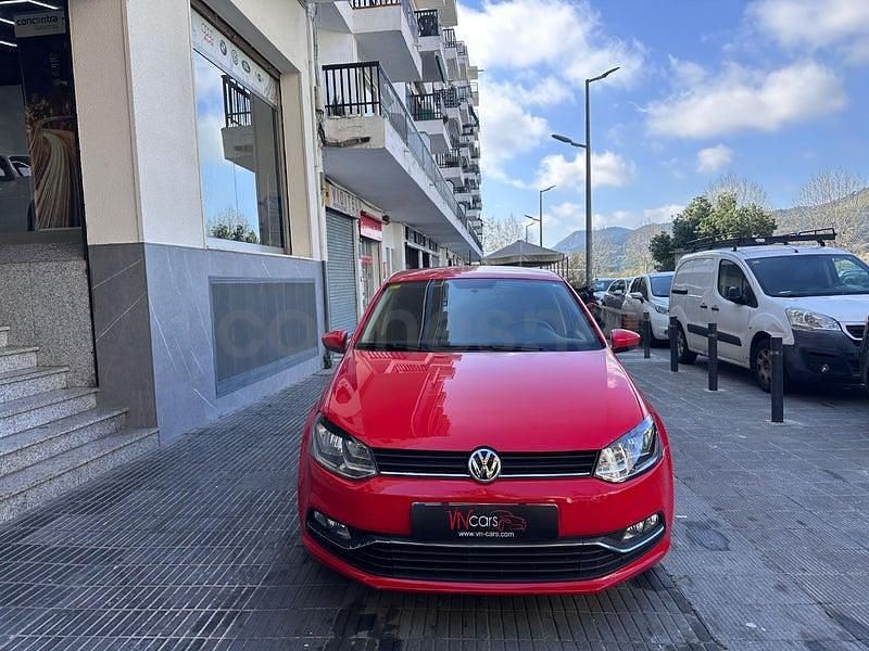 Usado VW Polo Advance 90 CV (66 kW) 2015 Rojo Berlina