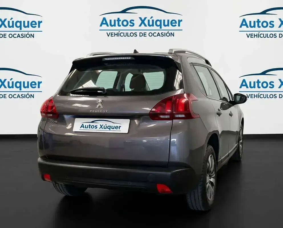 Usado Peugeot 2008 Signature Sky 99 CV (72 kW) 2019 Gris SUV