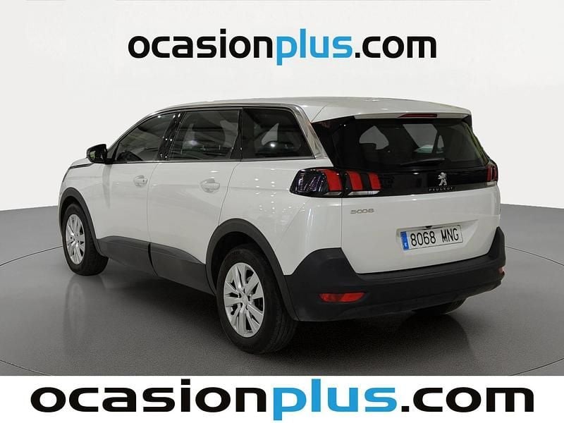Usado Peugeot 5008 Active 136 CV (100 kW) 2024 Blanco SUV