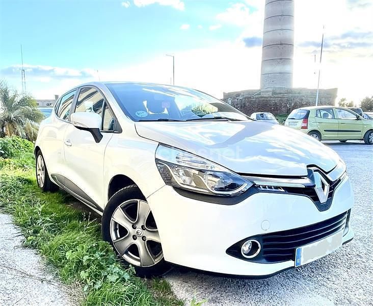 Usado Renault Clio IV Dynamique 90 CV (66 kW) 2015 Blanco Berlina
