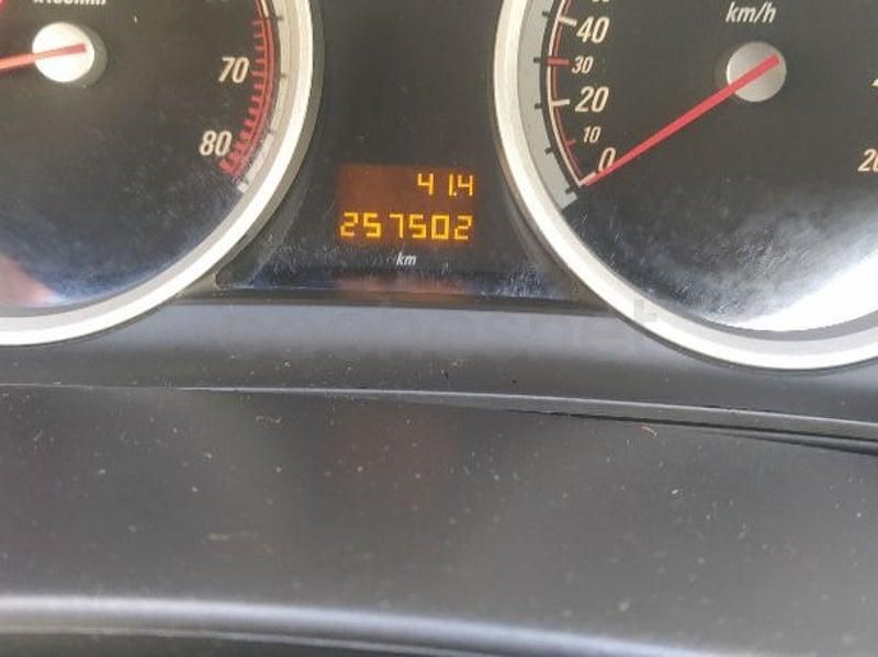 Usado Opel Astra GTC Sport 105 CV (77 kW) 2007 Negro Berlina