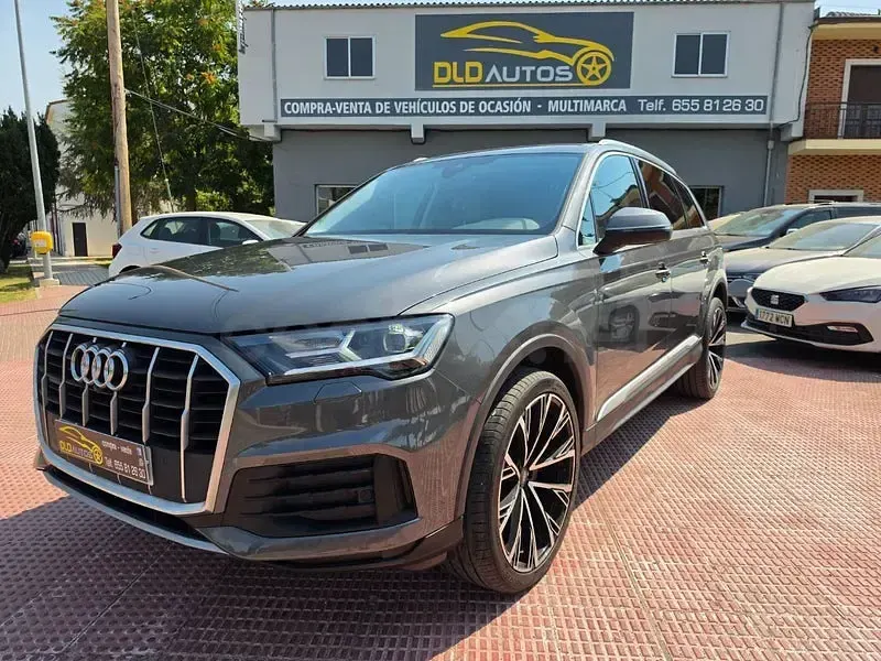 Usado Audi Q7 S-Line 231 CV (169 kW) 2023 Gris / plata SUV