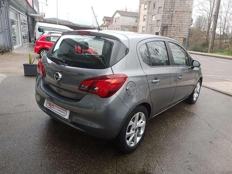 Usado Opel Corsa Selective 90 CV (66 kW) 2017 Gris Utilitario