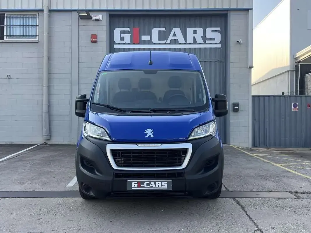 Usado Peugeot Boxer S 140 CV (102 kW) 2024 Azul Van
