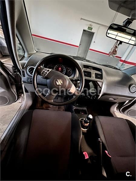 Usado Suzuki SX4 GLX 107 CV (78 kW) 2008 Gris / plata SUV