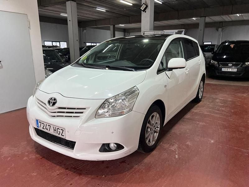 Usado Toyota Verso Active 126 CV (92 kW) 2011 Blanco Monovolumen