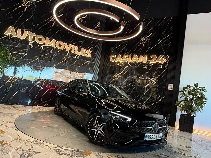 Usado Mercedes C220 200 CV (147 kW) 2022 Negro Berlina