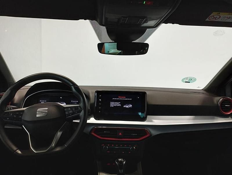 Usado Seat Ibiza FR 110 CV (80 kW) 2022 Blanco Utilitario