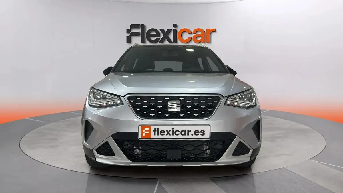 Usado Seat Arona Style 116 CV (85 kW) 2024 Gris SUV