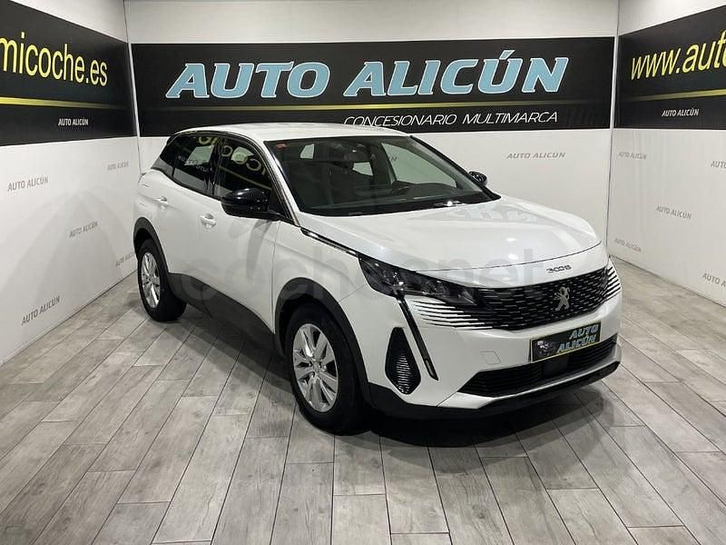 Usado Peugeot 3008 Active 130 CV (95 kW) 2022 Blanco SUV
