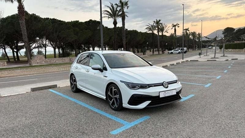 Usado VW Golf VIII R 320 CV (235 kW) 2021 Blanco Utilitario